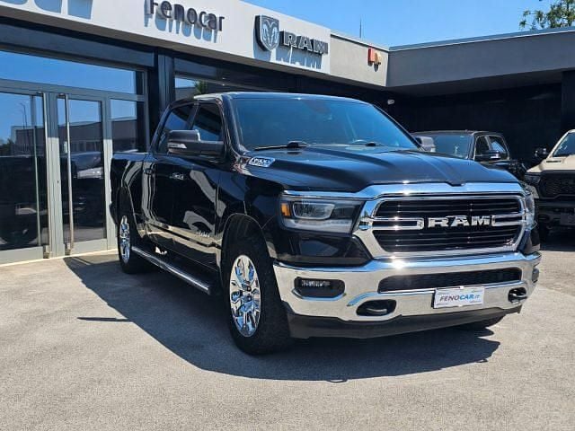 Usata RAM 1500 401 CV (294 kW) 2018 Nero metallizzato Pick-up