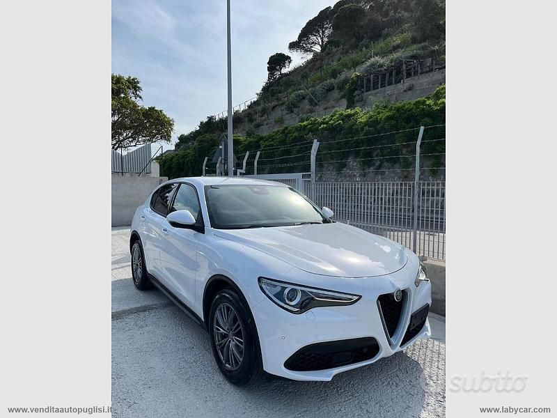 Usata Alfa Romeo Stelvio 190 CV (139 kW) 2019 Bianco SUV