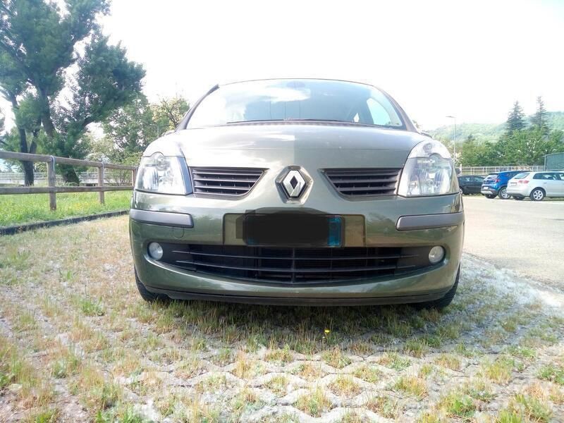Usata Renault Modus 98 CV (72 kW) 2006 Verde Monovolume