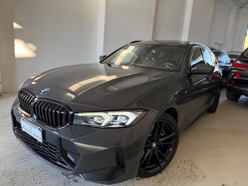 Usata BMW 320e M Sport 190 CV (139 kW) 2023 Grigio Station wagon