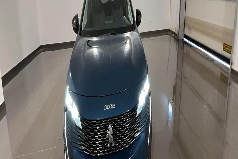 Usata Peugeot 3008 Allure 181 CV (133 kW) 2022 Blue celebes SUV