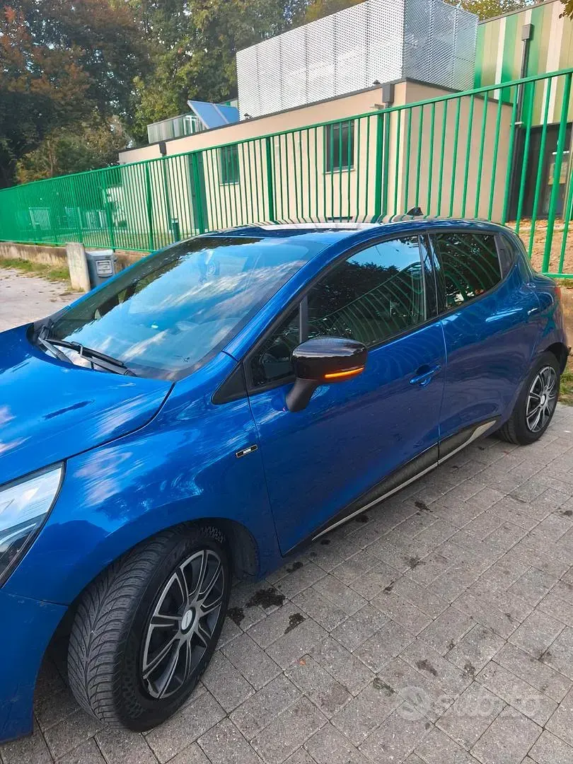 Usata Renault Clio 90 CV (66 kW) 2019 Blu Utilitaria