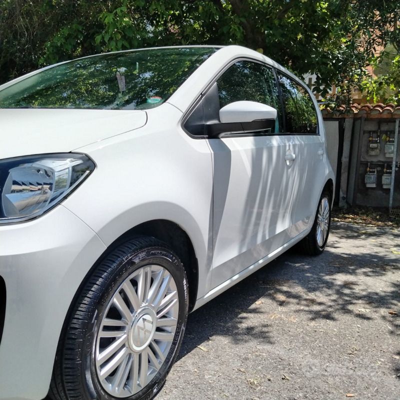Usata VW up! 68 CV (50 kW) 2021 Bianco Utilitaria