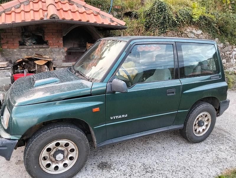 Usata Suzuki Vitara 75 CV (55 kW) 2000 Verde SUV