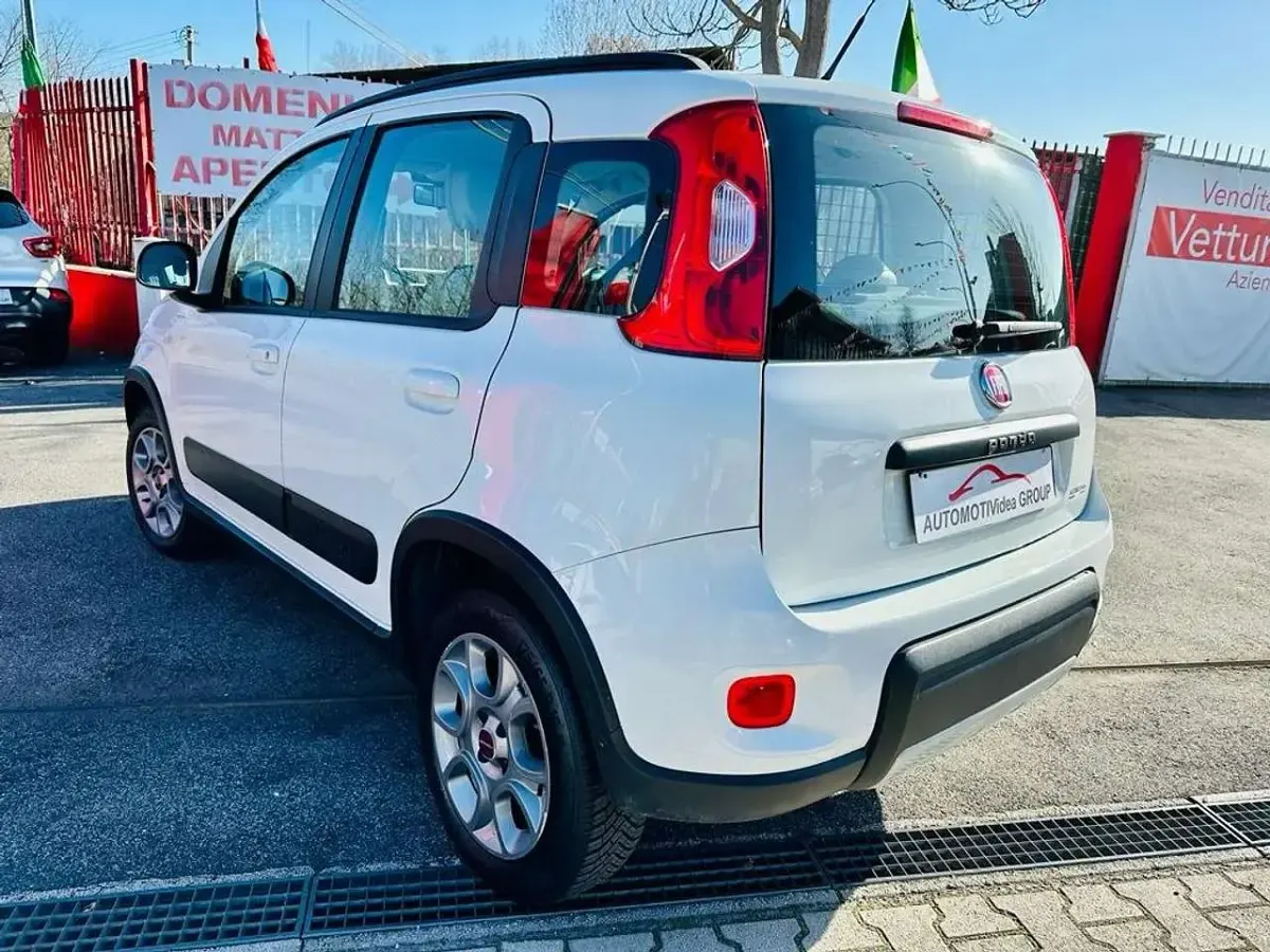 Usata Fiat Panda 4x4 S 95 CV (69 kW) 2016 Bianco Utilitaria