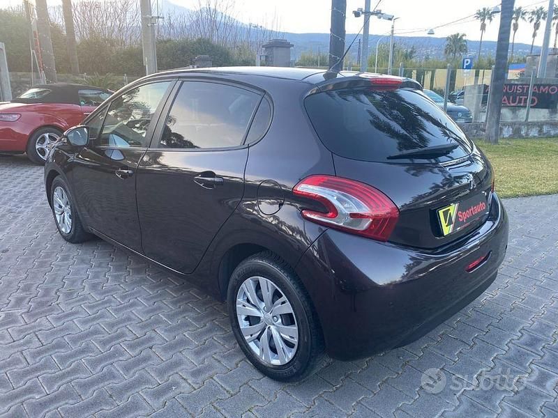 Usata Peugeot 208 68 CV (50 kW) 2013 Nero Utilitaria