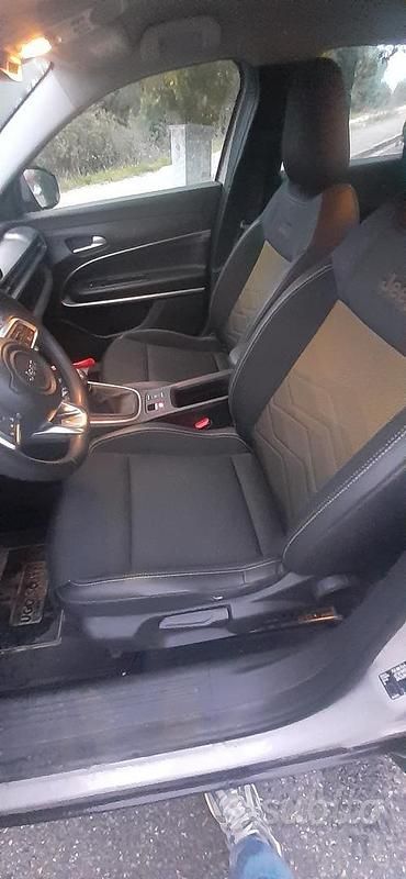 Usata Jeep Avenger 100 CV (73 kW) 2023 Grigio SUV