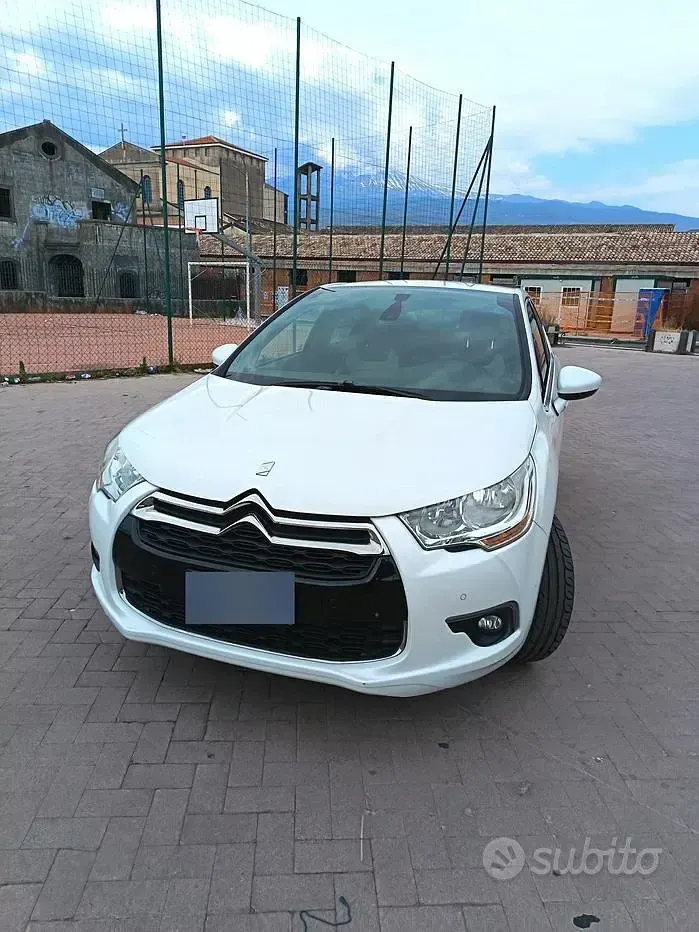 Usata Citroën DS4 Sport Chic 163 CV (119 kW) 2013 Bianco Utilitaria