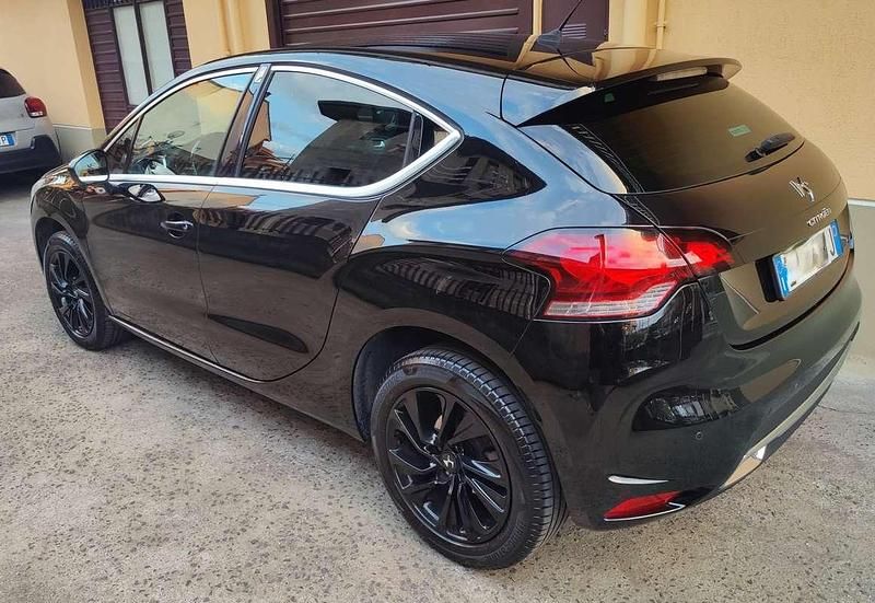 Usata Citroën DS4 So Chic 114 CV (83 kW) 2014 Nero Utilitaria