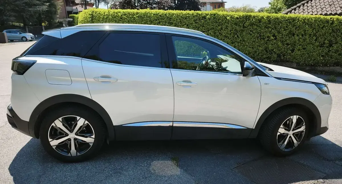 Usata Peugeot 3008 GT 131 CV (96 kW) 2024 Bianco SUV