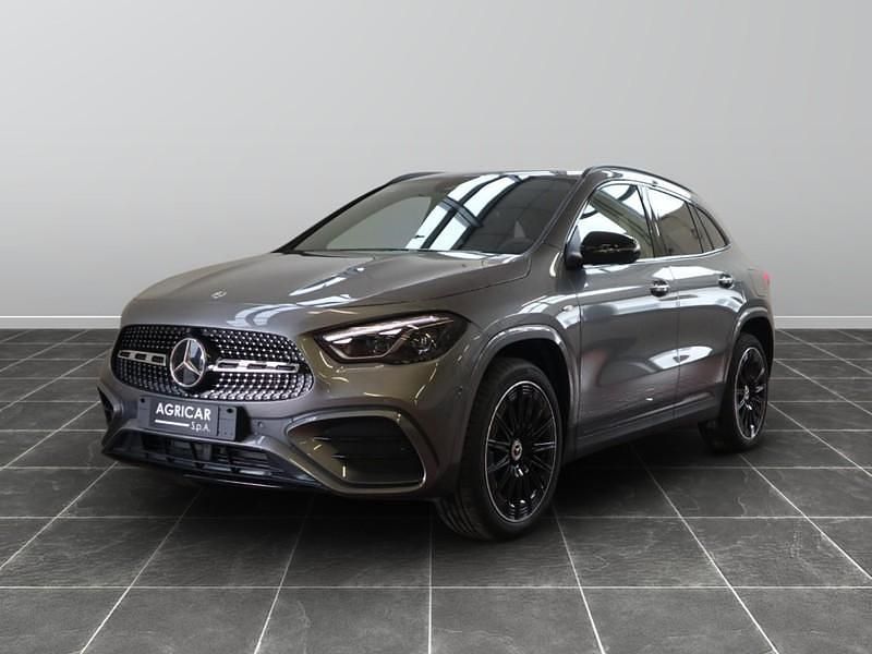 Nero Nuova 2025 Mercedes GLA250 AMG Line Premium SUV | 55.700 € (Molto cara) - Immagine 1/4