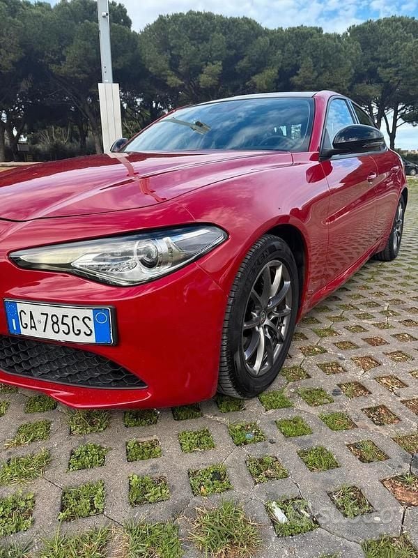 Rosso Usata 2020 Alfa Romeo Giulia Tre volumi | 17.500 € - Immagine 1/4