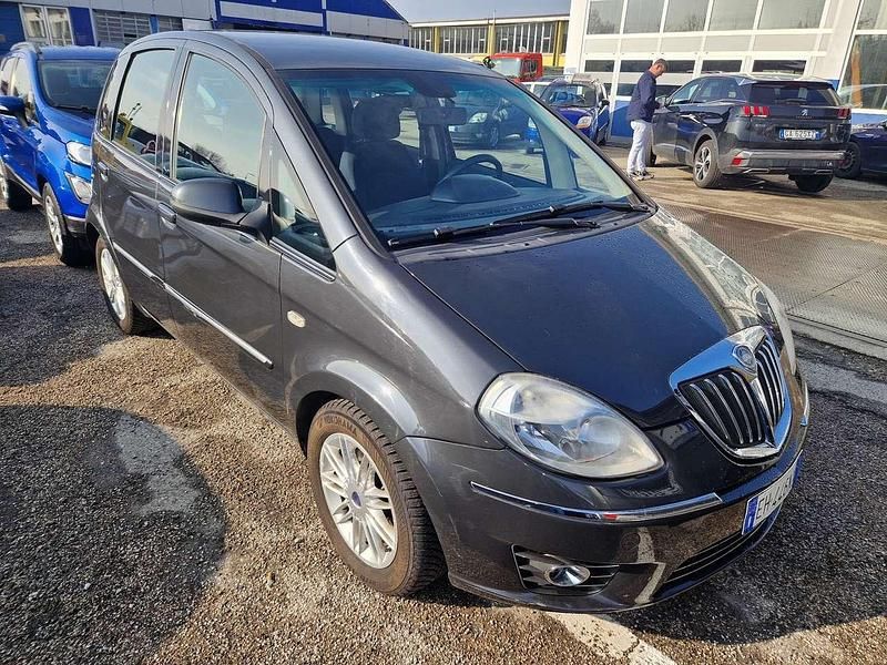 Usata Lancia Musa S 92 CV (67 kW) 2011 Other Monovolume