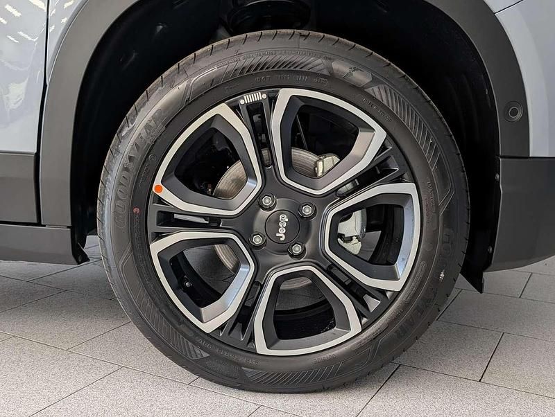 Nuova Jeep Avenger Summit 101 CV (74 kW) 2025 Grigio SUV