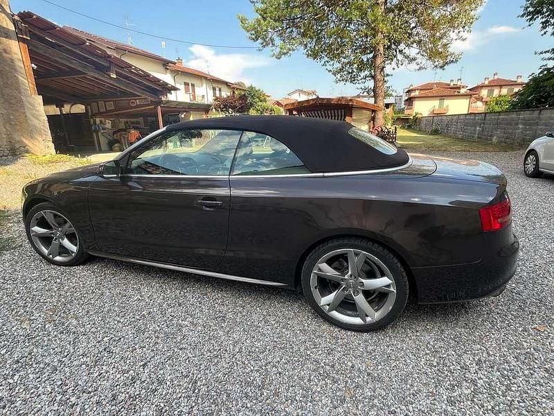 Usata Audi A5 Cabriolet Ambiente 160 CV (117 kW) 2011 Marrone Cabrio