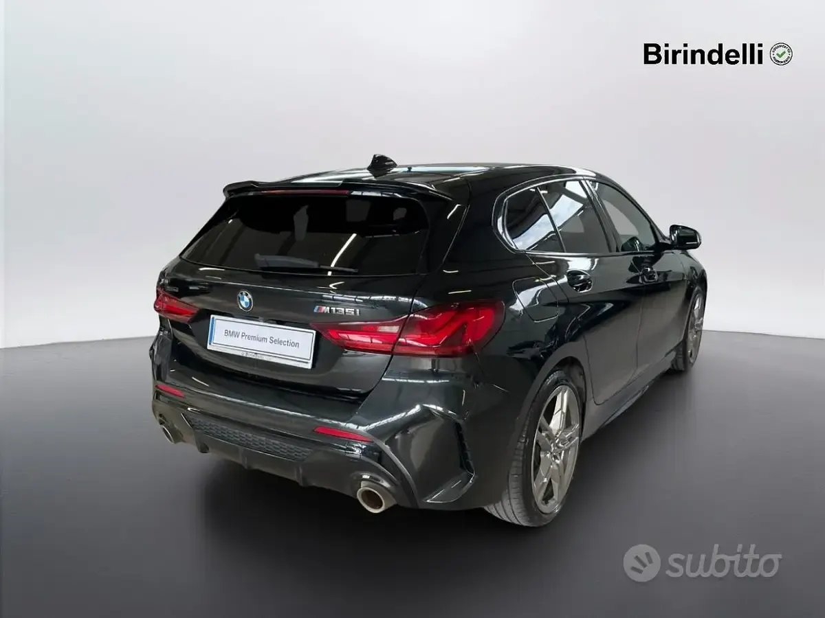 Usata BMW M135 Performance 306 CV (225 kW) 2021 Black sapphire metallizzato Utilitaria