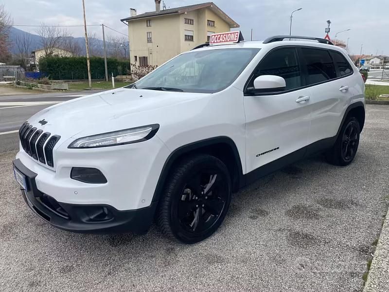 Usata Jeep Cherokee Overland 184 CV (135 kW) 2016 Bianco SUV