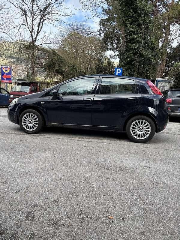 Usata Fiat Punto Street 75 CV (55 kW) 2015 Blu/azzurro Utilitaria