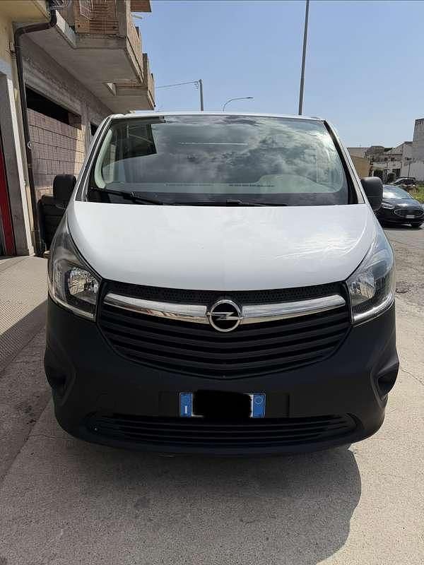 Usata Opel Vivaro 121 CV (88 kW) 2018 Monovolume