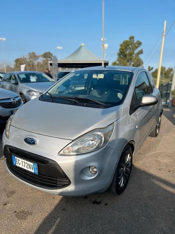 Grigio Usata 2011 Ford Ka Due volumi | 5900 € (Molto cara) - Immagine 1/4