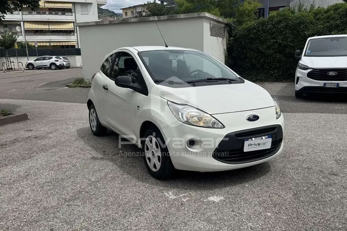 Usata Ford Ka Individual 69 CV (50 kW) 2014 Bianco Utilitaria