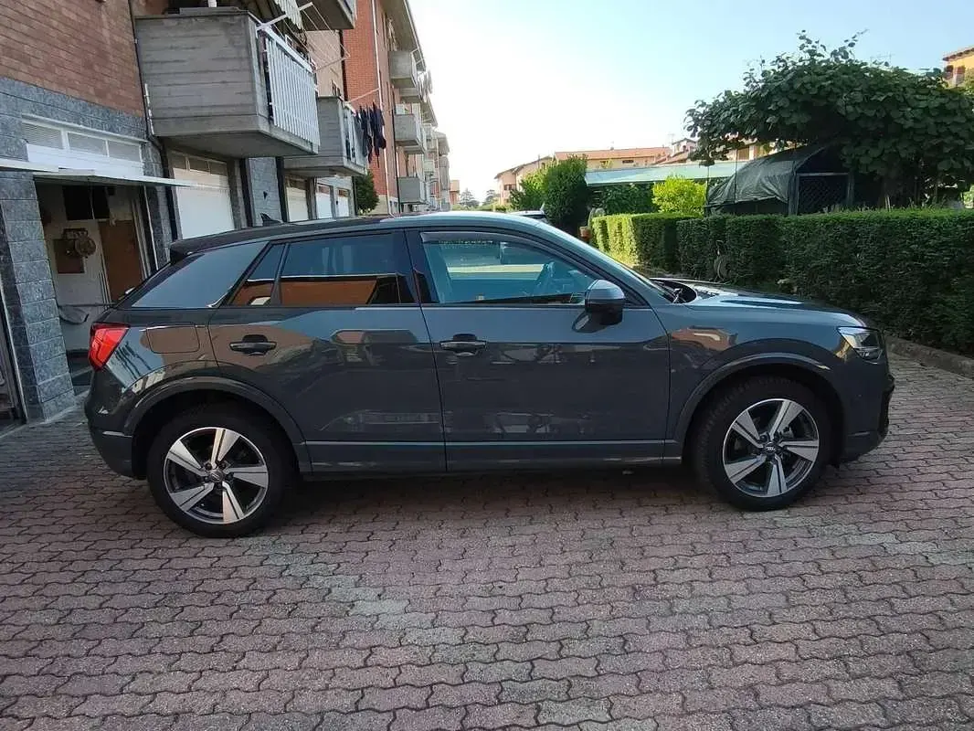 Usata Audi Q2 150 CV (110 kW) 2020 Grigio SUV