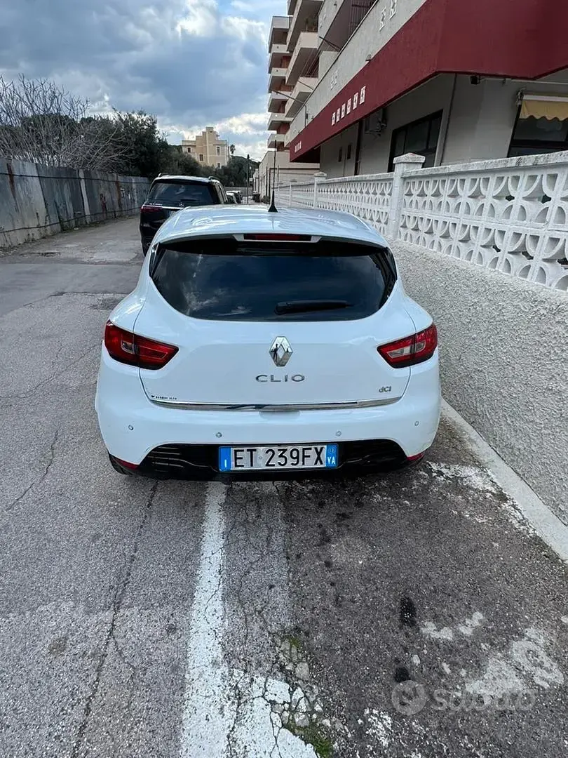 Usata Renault Clio 75 CV (55 kW) 2013 Bianco Berlina