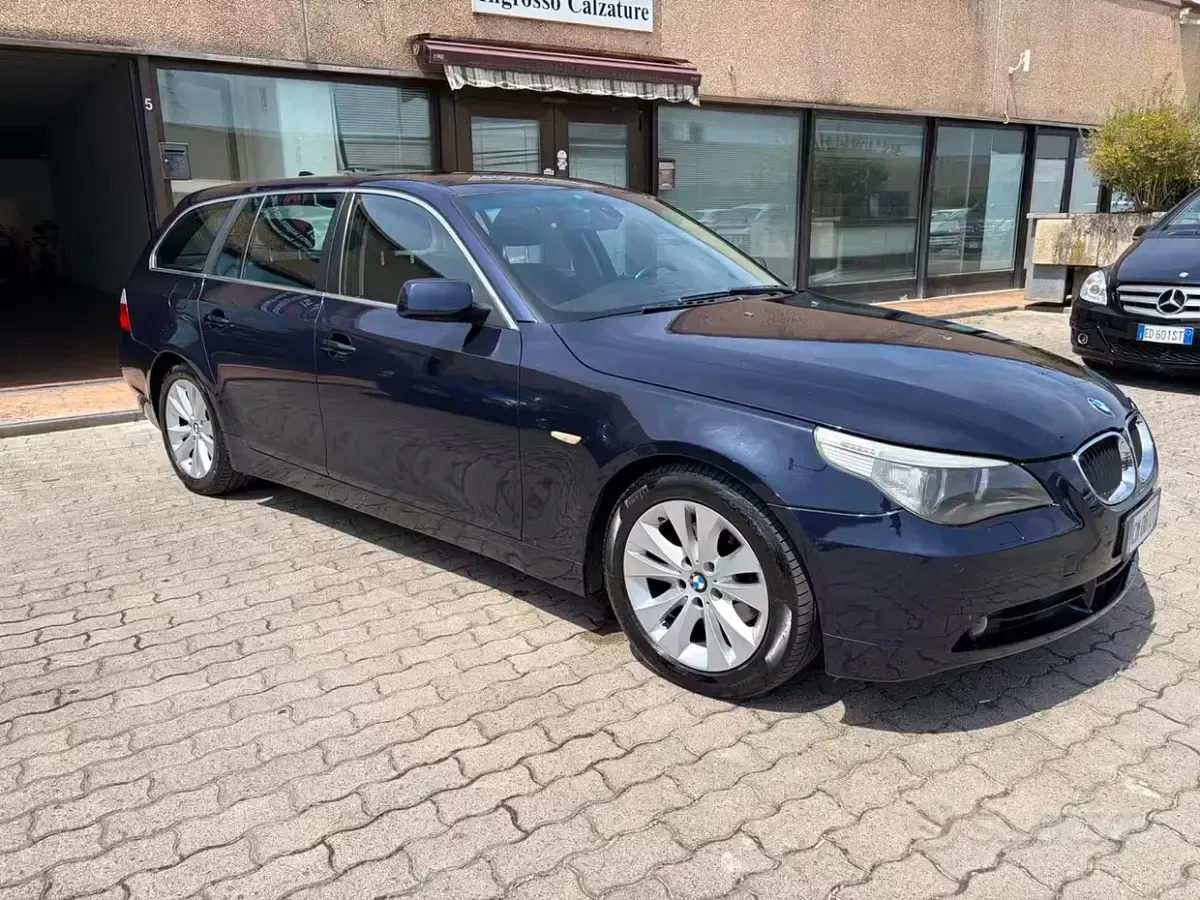 Usata BMW 525 177 CV (130 kW) 2004 Bluazzurro Station wagon