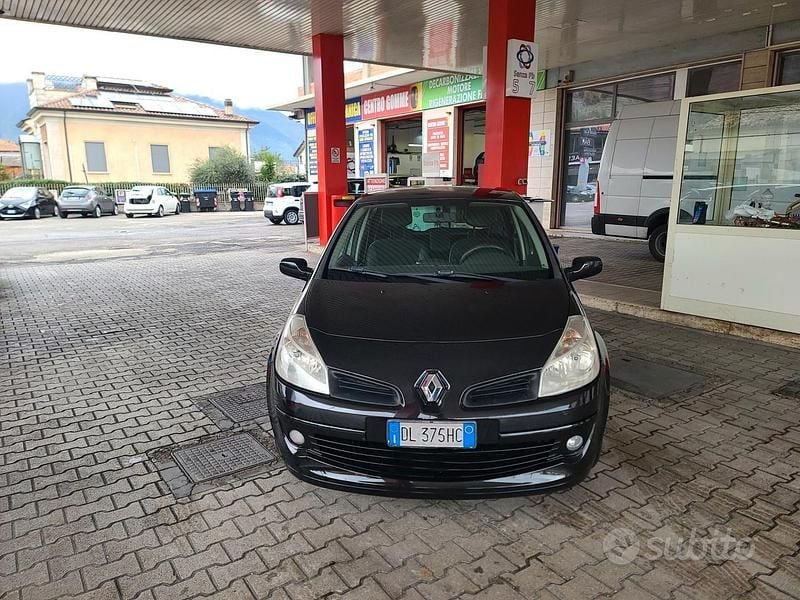 Usata Renault Clio II 85 CV (62 kW) 2007 Nero Berlina