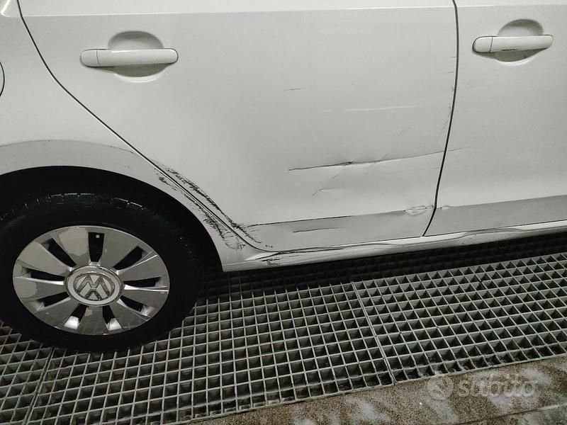 Bianco Usata 2019 VW up! Due volumi | 6900 € (Super prezzo) - Immagine 1/4