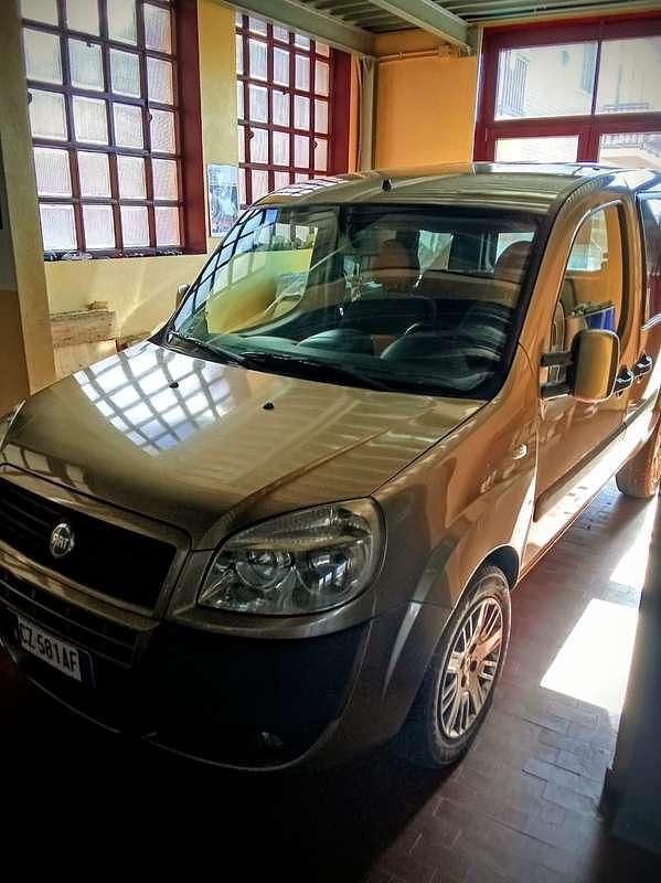 Usata Fiat Doblò Dynamic 84 CV (61 kW) 2006 Bronzo Monovolume