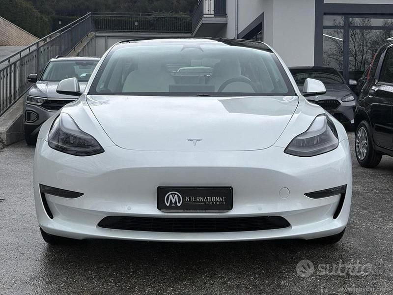 Usata Tesla Model 3 366 kW (498 CV) 2021 Bianco Berlina