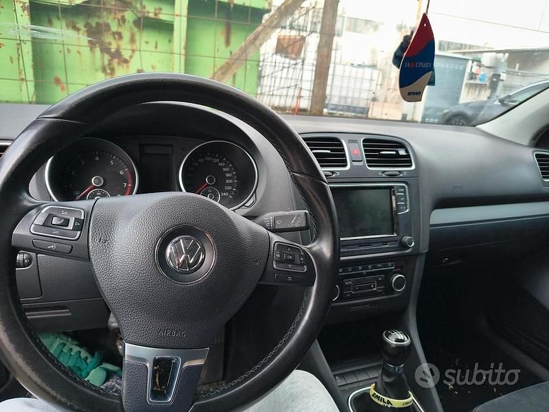 Usata VW Golf VI 122 CV (89 kW) 2010 Nero Utilitaria