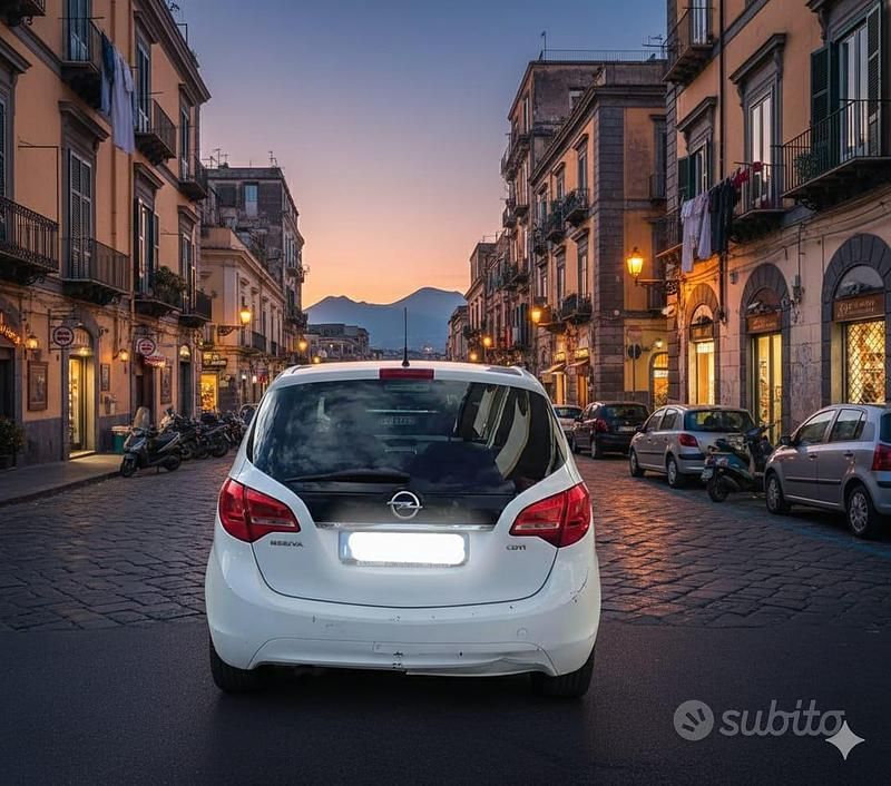 Usata Opel Meriva Cosmo 110 CV (80 kW) 2011 Bianco Monovolume