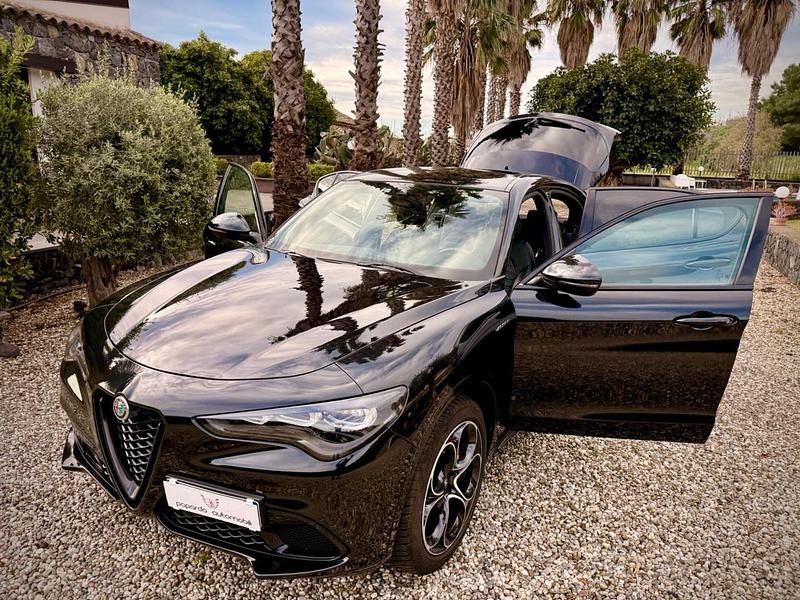Usata Alfa Romeo Stelvio Veloce 210 CV (154 kW) 2023 Nero SUV