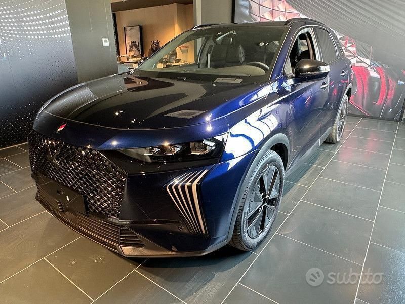 Blu Nuova 2025 DS Automobiles DS7 Crossback Performance Line Plus SUV | 49.800 € - Immagine 1/4