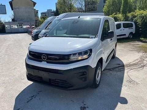 Käytetty Opel Combo 102 HP (75 kW) 2026 Tila-auto