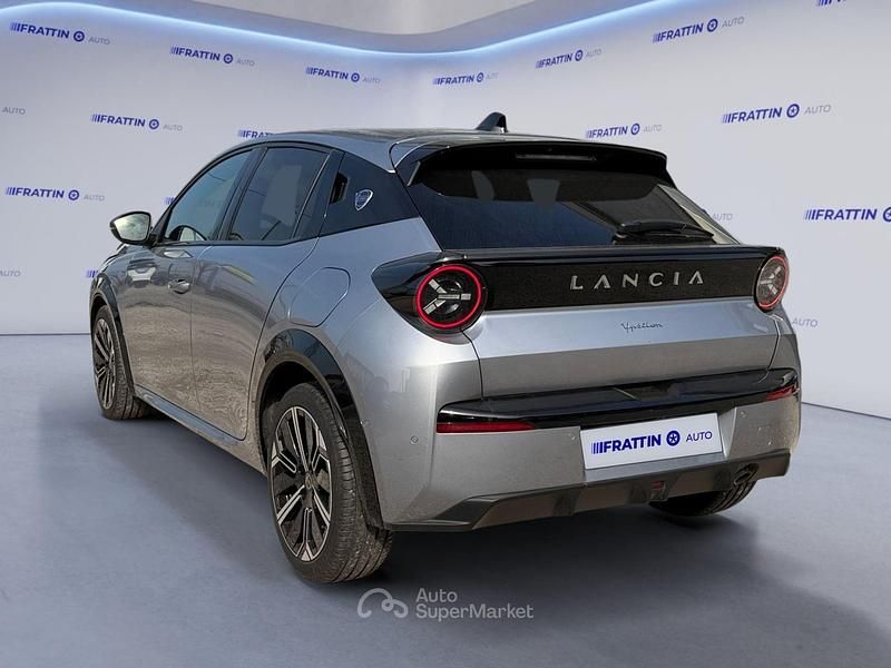 Usata Lancia Ypsilon 101 CV (74 kW) 2025 Gray Utilitaria