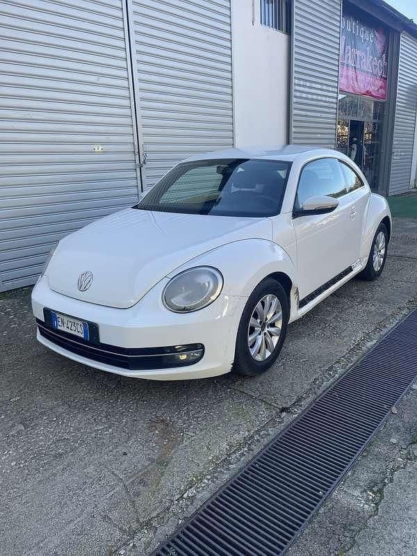 Usata VW New Beetle 105 CV (77 kW) 2012 Utilitaria