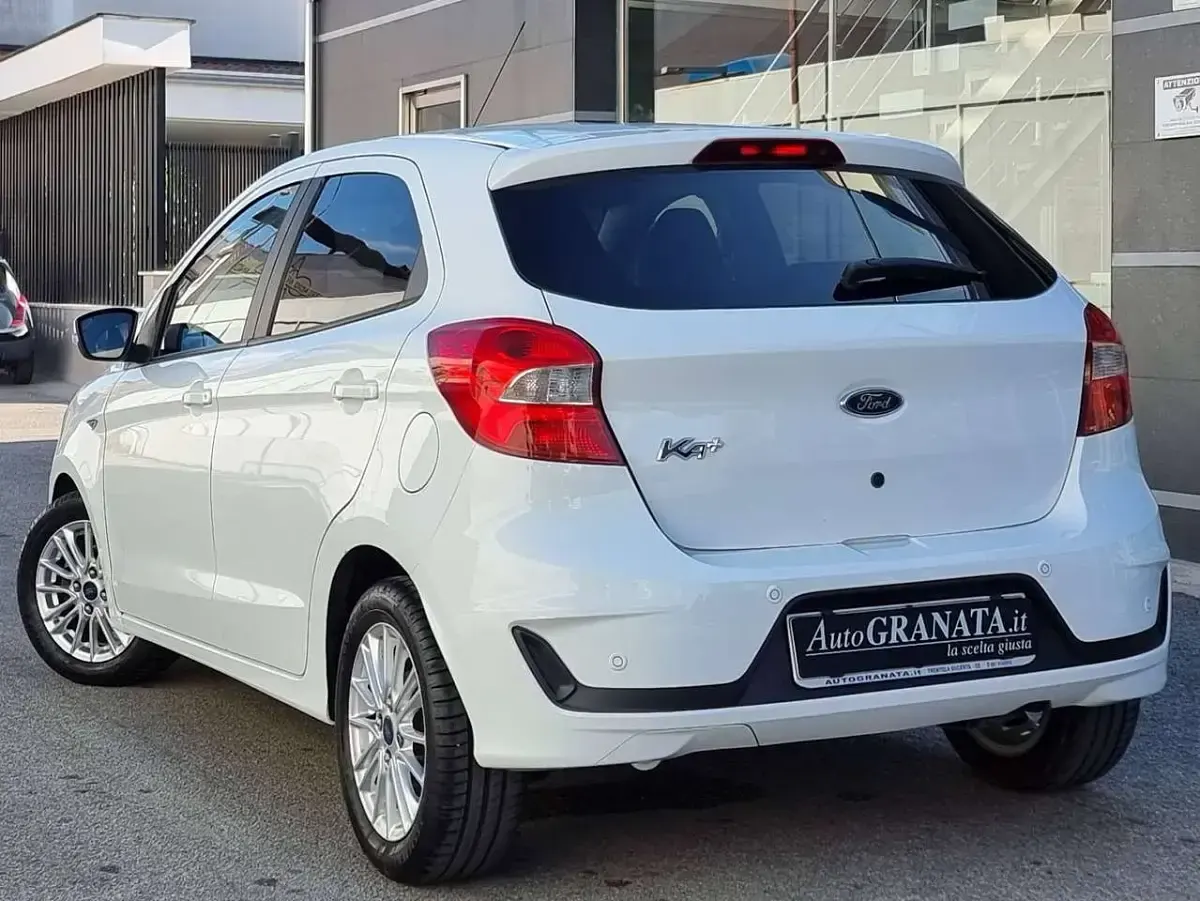 Usata Ford Ka Ultimate 86 CV (63 kW) 2018 Bianco Berlina