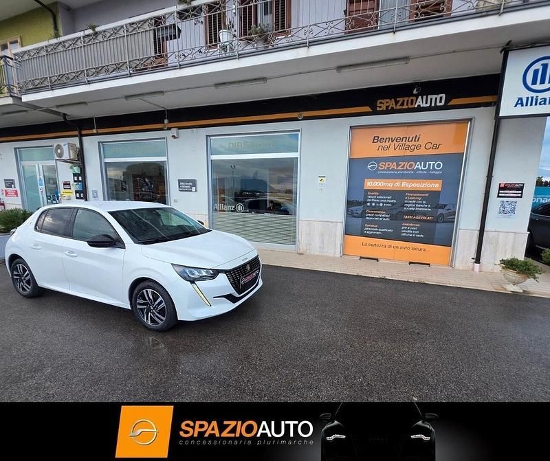Usata Peugeot 208 Allure+ 102 CV (75 kW) 2022 Bianco Utilitaria