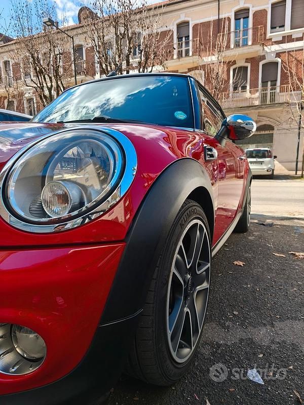 Usata Mini Cooper Cabriolet 112 CV (82 kW) 2011 Rosso Cabrio