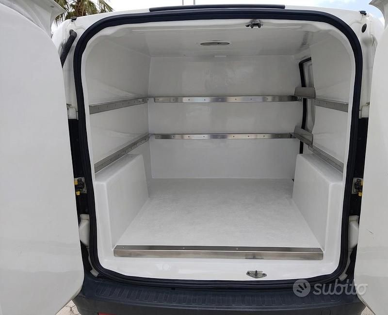 Usata Fiat Doblò 90 CV (66 kW) 2010 Bianco Monovolume