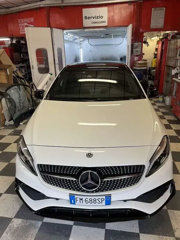 Usata Mercedes A180 Premium 109 CV (80 kW) 2018 Berlina