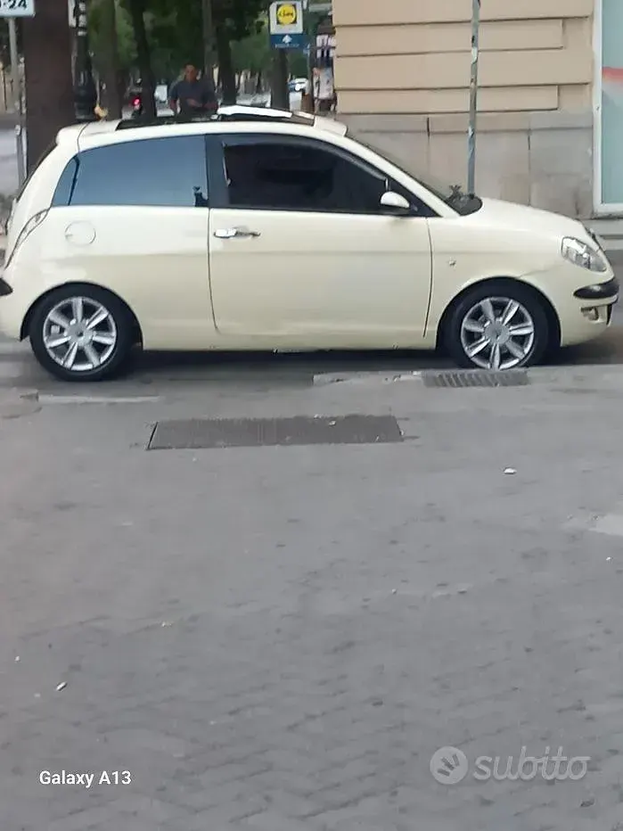 Usata Lancia Ypsilon 69 CV (50 kW) 2004 Utilitaria