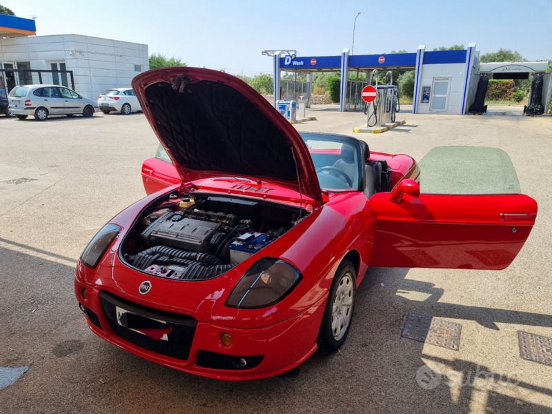 Usata Fiat Barchetta 131 CV (96 kW) 1997 Rosso Cabrio