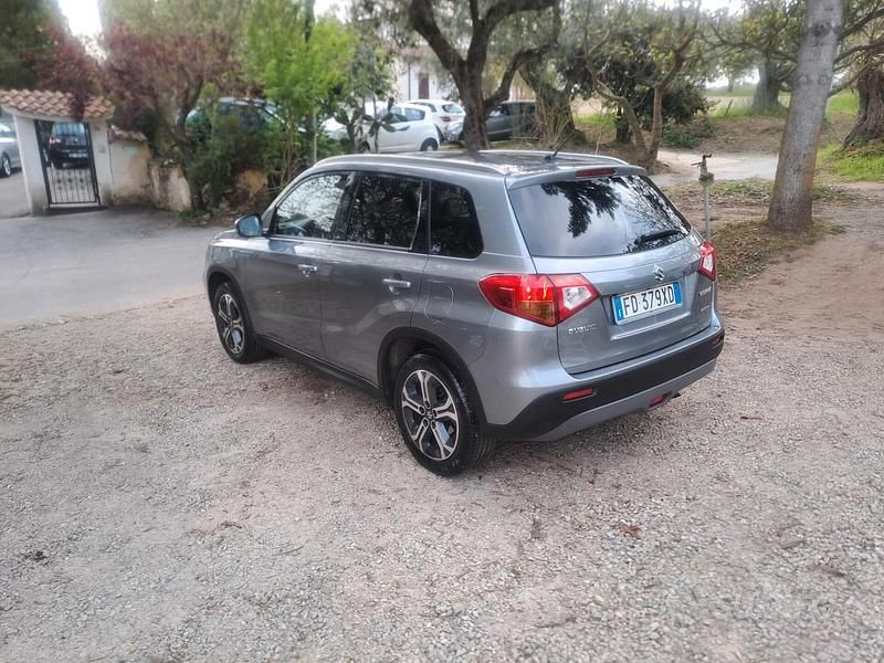 Usata Suzuki Vitara 120 CV (88 kW) 2016 Grigio SUV