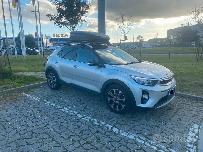 Argento Usata 2018 Kia Stonic SUV | 11.400 € (Buon prezzo) - Immagine 1/4