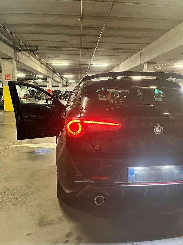 Usata Alfa Romeo Giulietta Super 175 CV (128 kW) 2017 Nero Utilitaria