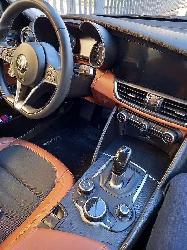 Usata Alfa Romeo Giulia Business 160 CV (117 kW) 2019 Nero Berlina